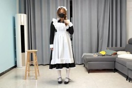 女仆装挠痒 - I069