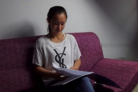 白衣女的项 - A258